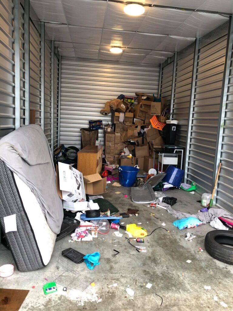 Storage Unit Cleanout Service In Aloha