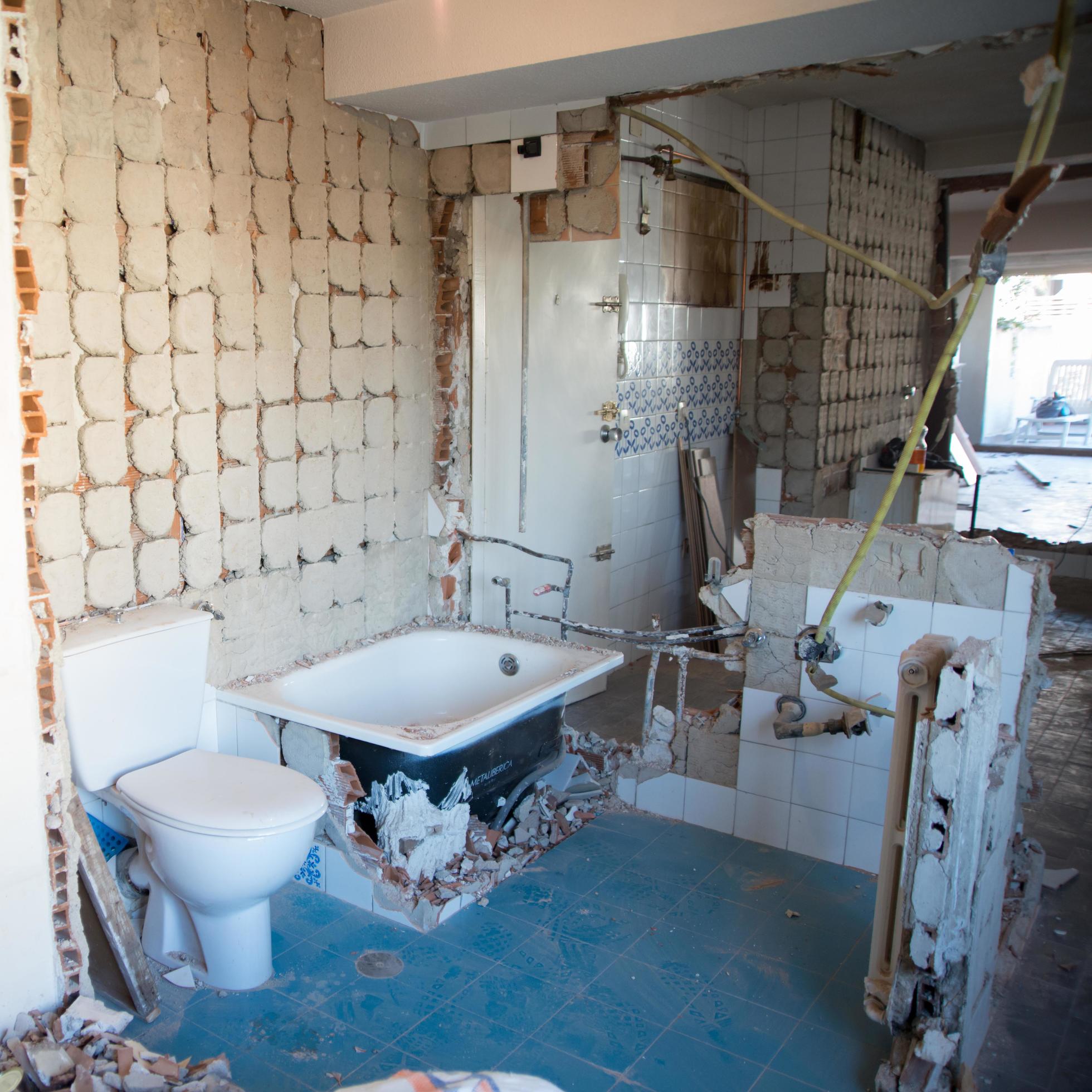 Bathroom Demolition Service In Aloha